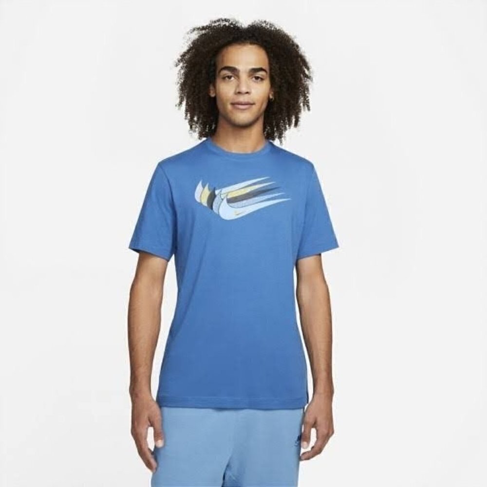 NIKE Sportswear Swoosh Men's T-Shirt‎
